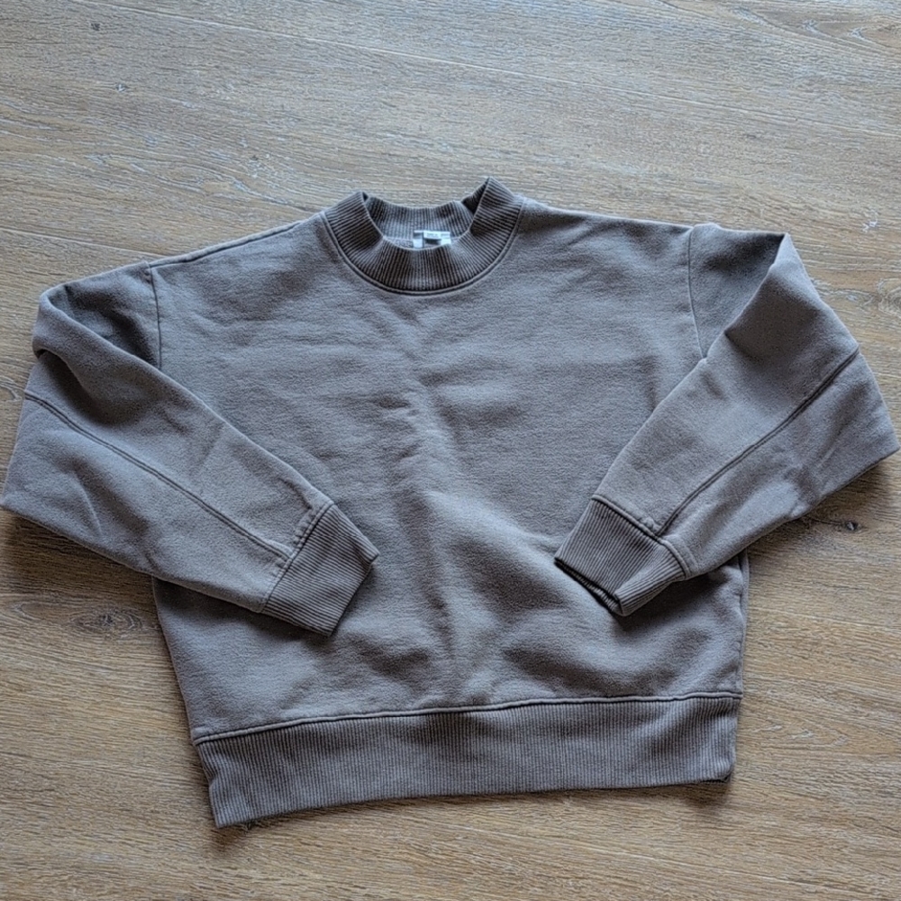 a new day Women's XS Crewneck Sweatshirt in Taupe